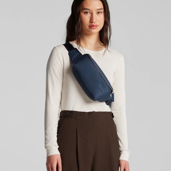 MONOS Metro Sling Bag - Picture 6 of 9